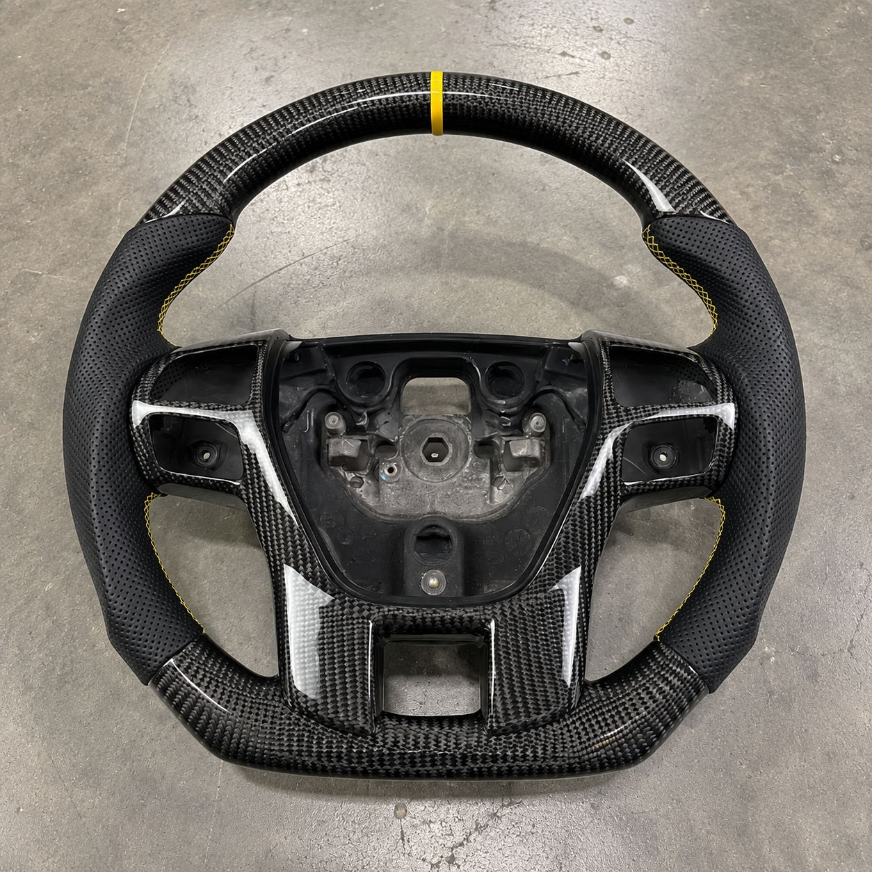 2015-2024 Ford Everest/Raptor/Ranger Carbon Fiber Steering Wheel