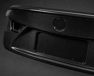 2014-2020 Lexus IS XE30 Carbon Fiber Decklid - Detail closeup