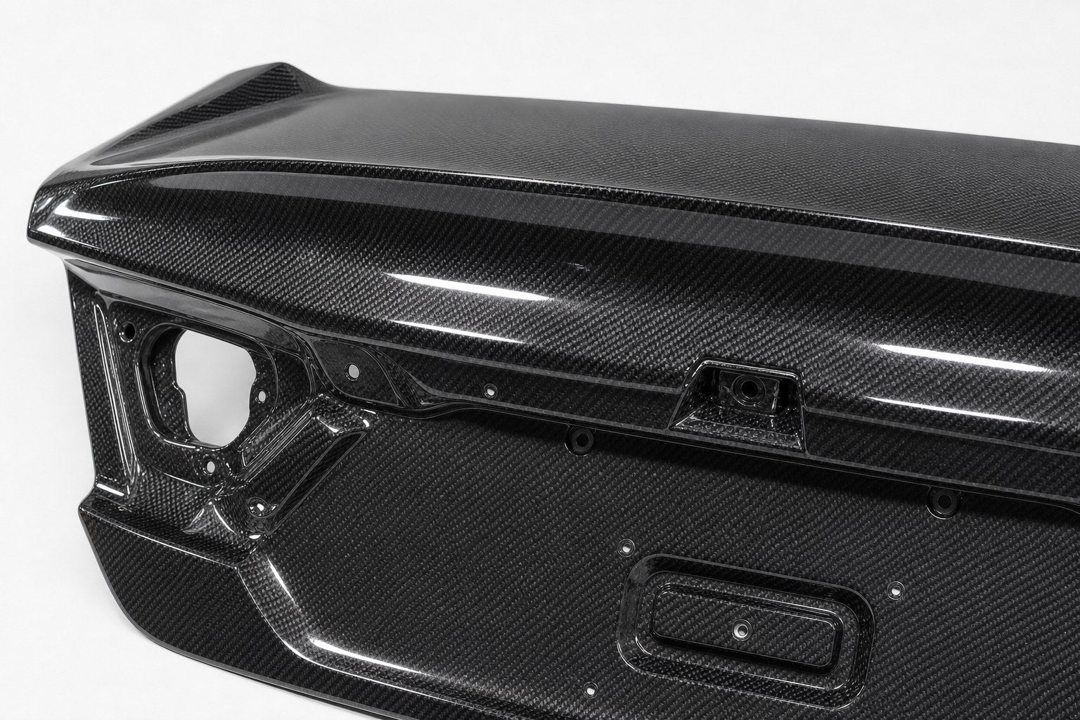 2018-2022 Honda Accord OE Style Carbon Fiber Decklid - Detail closeup