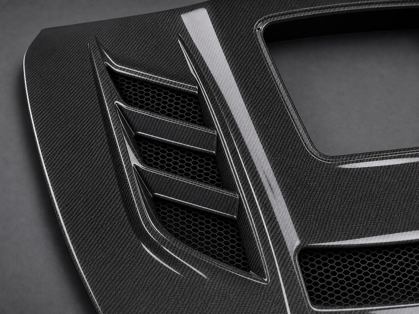 2014-2019 Chevrolet Corvette C7 Z06 Style Carbon Fiber Hood - Detail closeup