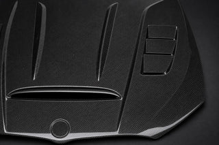 2019-2022 BMW 3 Series G20/G28 Pre-LCI Vented Carbon Fiber Hood - Detail closeup