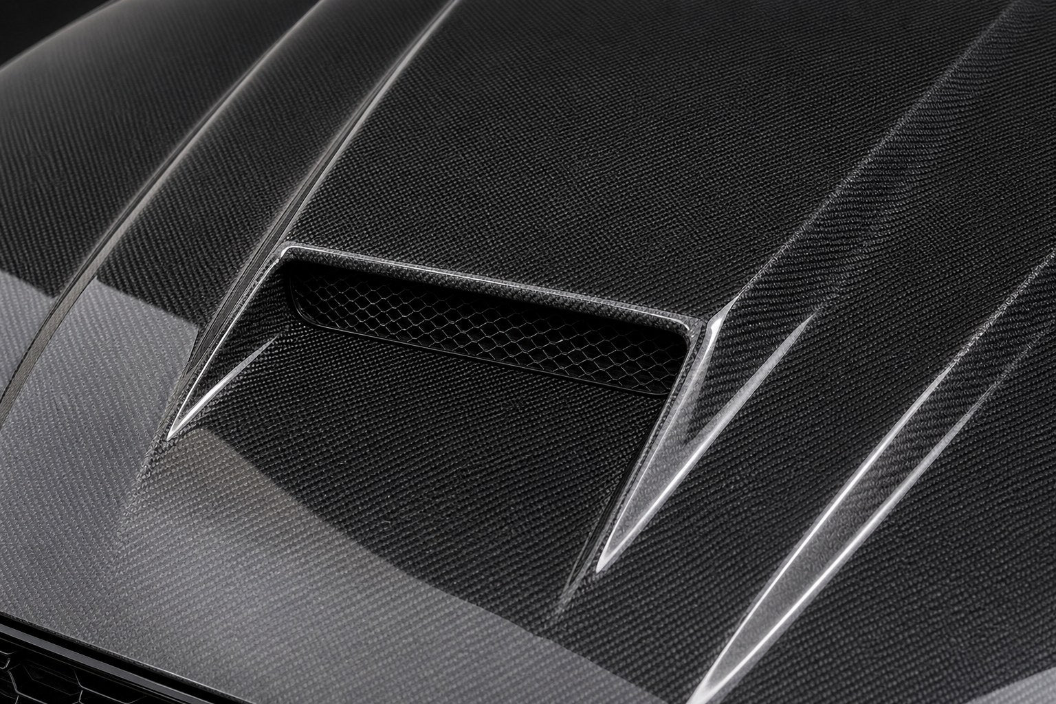 2018-2024 Audi A5/S5/RS5 B9/B9.5 Carbon Fiber Hood - Detail closeup