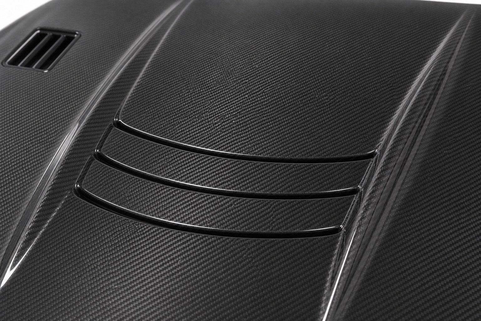 2014-2016 Mercedes-Benz E-Class W212 Facelift Carbon Fiber Hood - Detail closeup