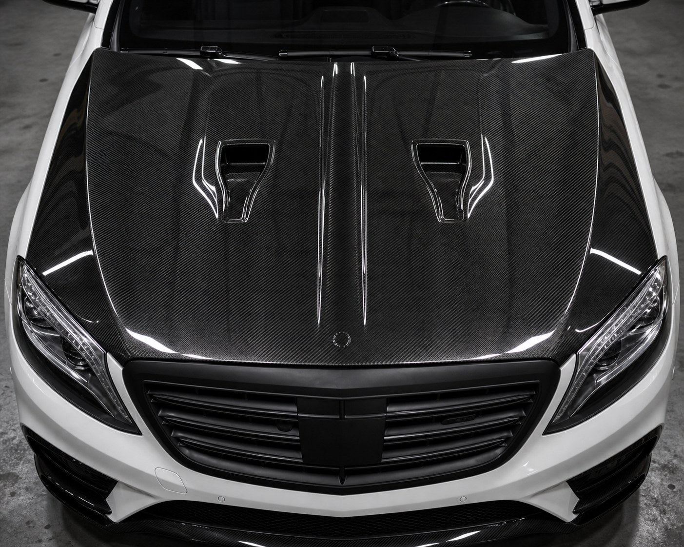 2014-2020 Mercedes-Benz S-Class W222 S63/S65 Style Carbon Fiber Hood - Installed context