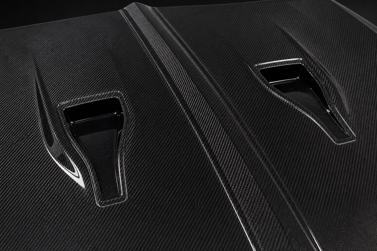 2014-2020 Mercedes-Benz S-Class W222 S63/S65 Style Carbon Fiber Hood - Detail closeup