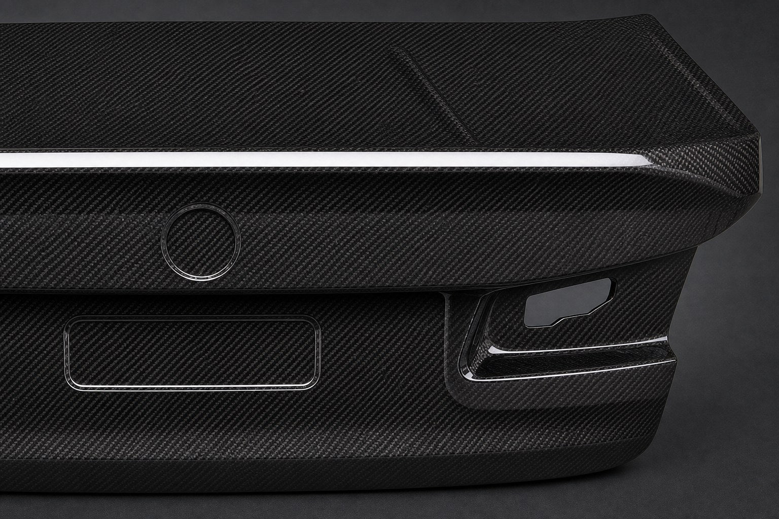 2017-2023 BMW 5 Series G30 / F90 M5 Carbon Fiber Decklid - Detail closeup