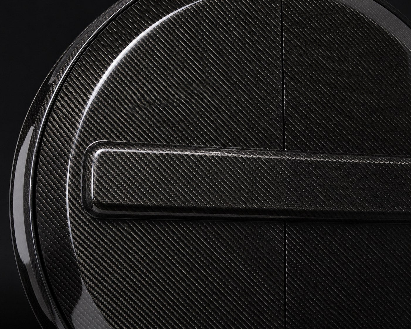 2019-2024 Mercedes-Benz G-Class W463A/W464 Dry Carbon Fiber Spare Tire Cover - Detail closeup
