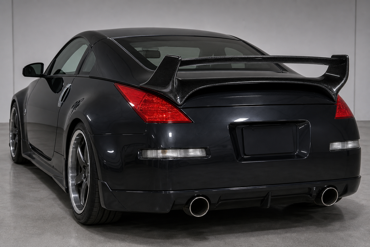 2003-2008 Nissan 350Z Z33 Carbon Fiber Decklid - Installed context