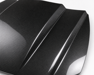 2013-2014 Ford Mustang S197 Facelift Carbon Fiber Hood - Detail closeup