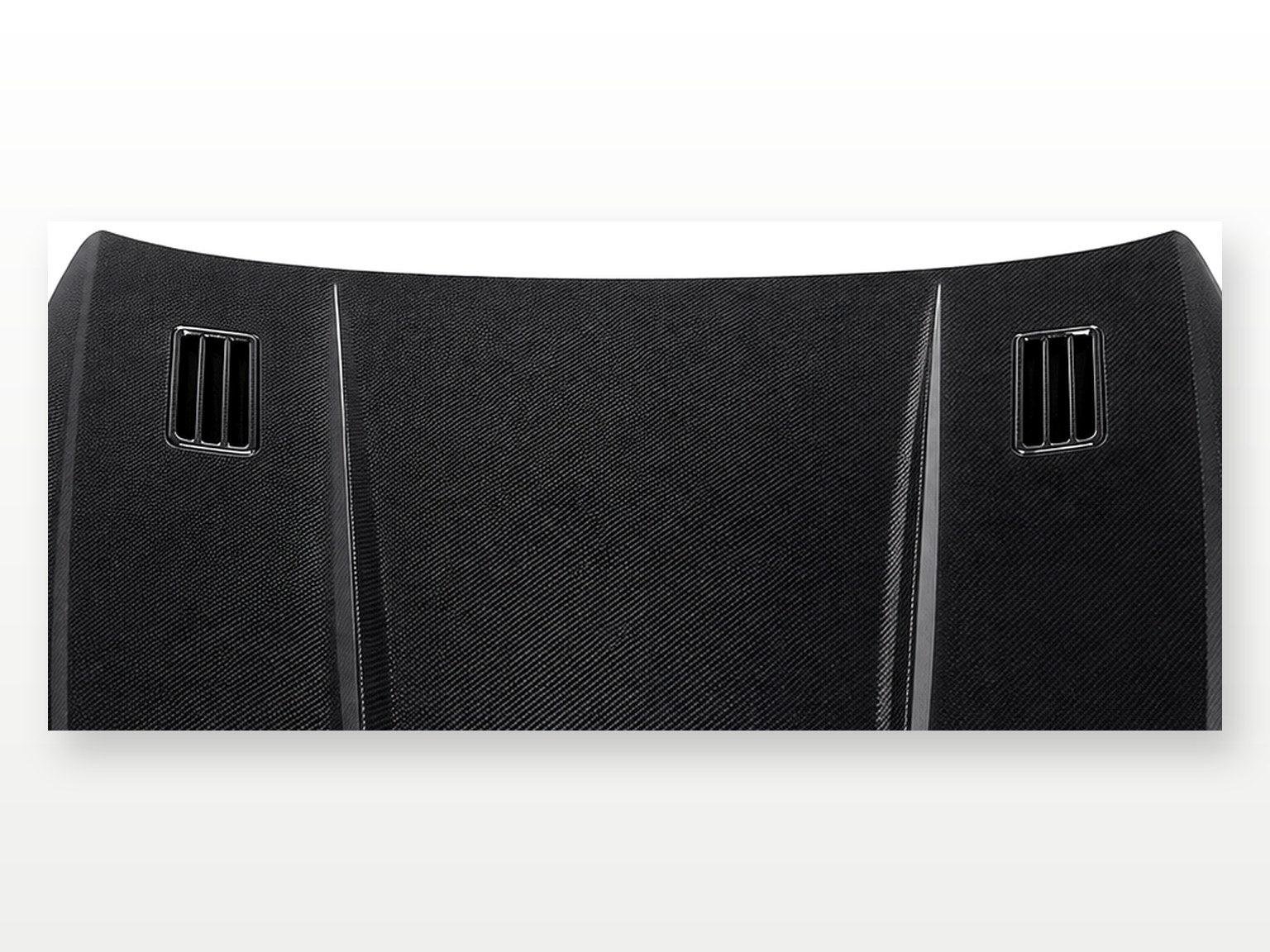 2021-2026 BMW 4 Series G22 Carbon Fiber Hood - Detail closeup