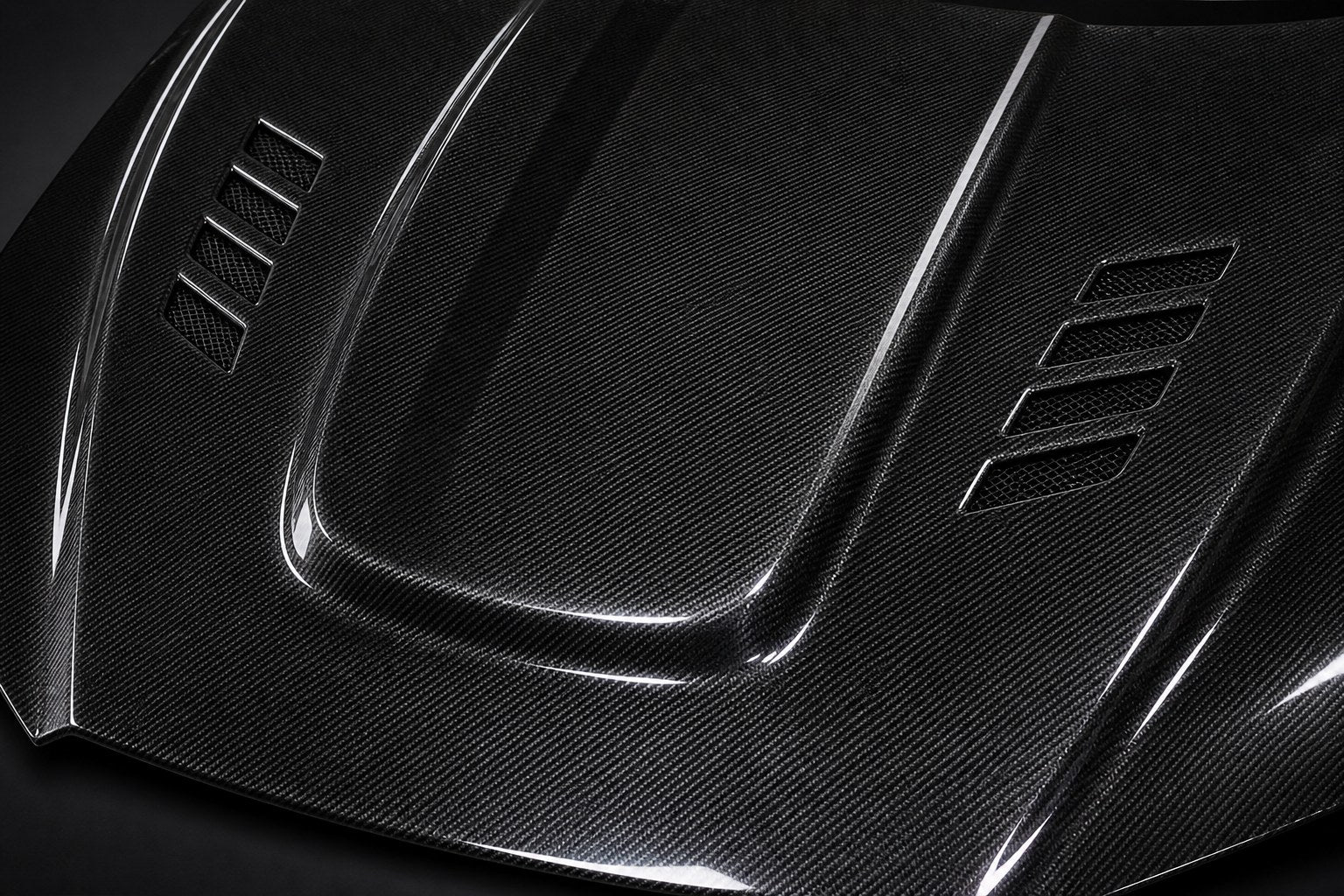 2015-2018 Porsche Cayenne 958.2 Carbon Fiber Hood - Detail closeup