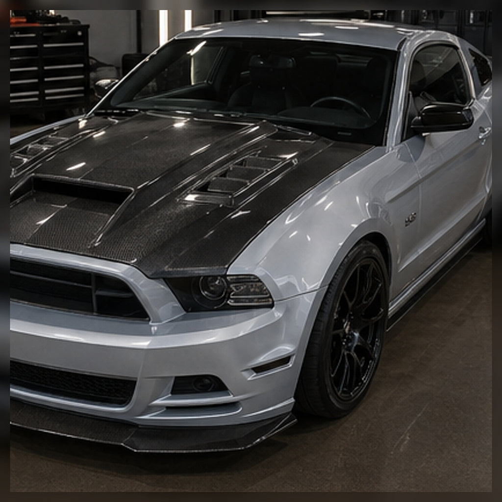 [CPIMG-BATCH:2010-2014-mustang-s197-carbon-fiber-hood-b1phe8--05] 2010-2014 Mustang S197 Carbon Fiber Hood Garage lifestyle