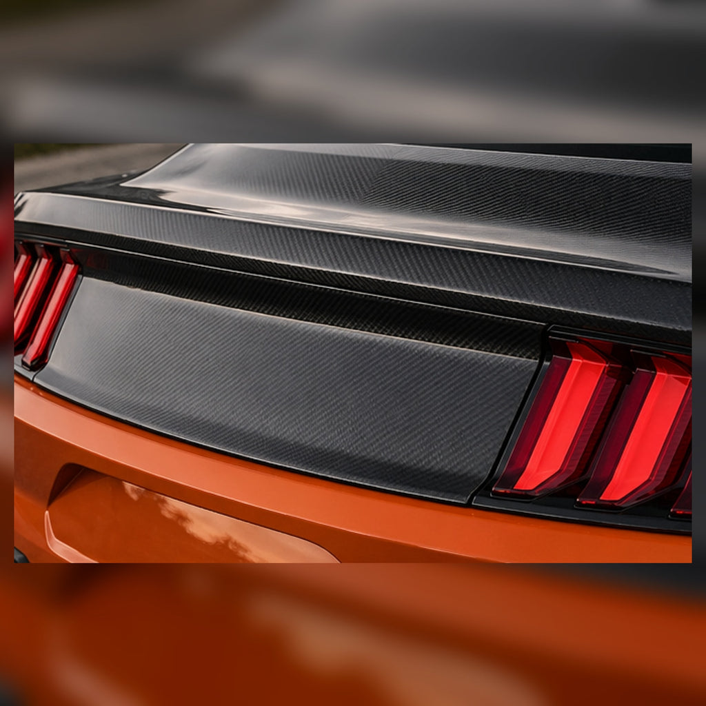 [CPIMG-BATCH:2013-2016-mustang-s550-carbon-fiber-decklid-b1pi2h--02] 2013-2016 Mustang S550 Carbon Fiber Decklid Fitment close-up