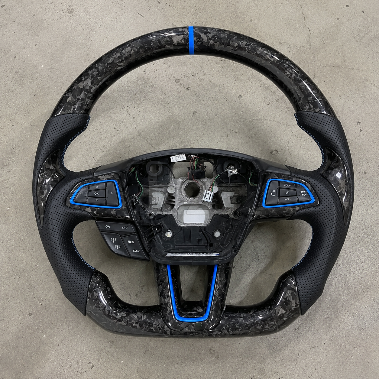 2015-2016 Ford Focus MK3 ST/RS Forged Carbon Fiber Steering Wheel