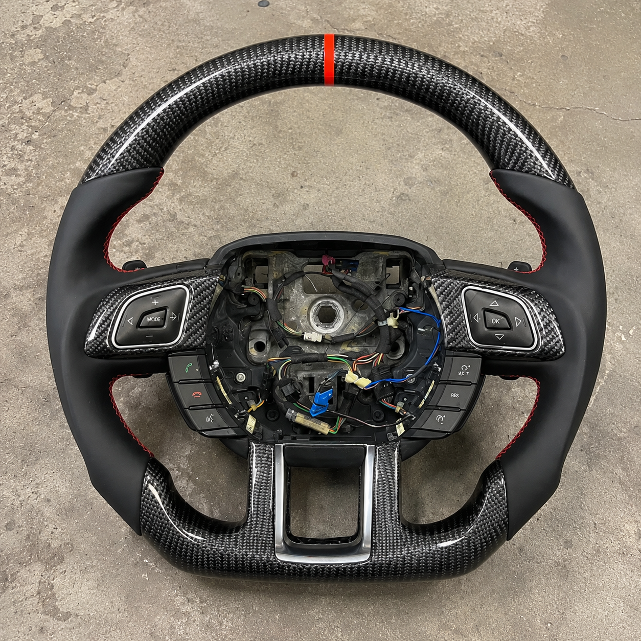 2015-2018 Land Rover Evoque/Defender/Range Rover Carbon Fiber Steering Wheel