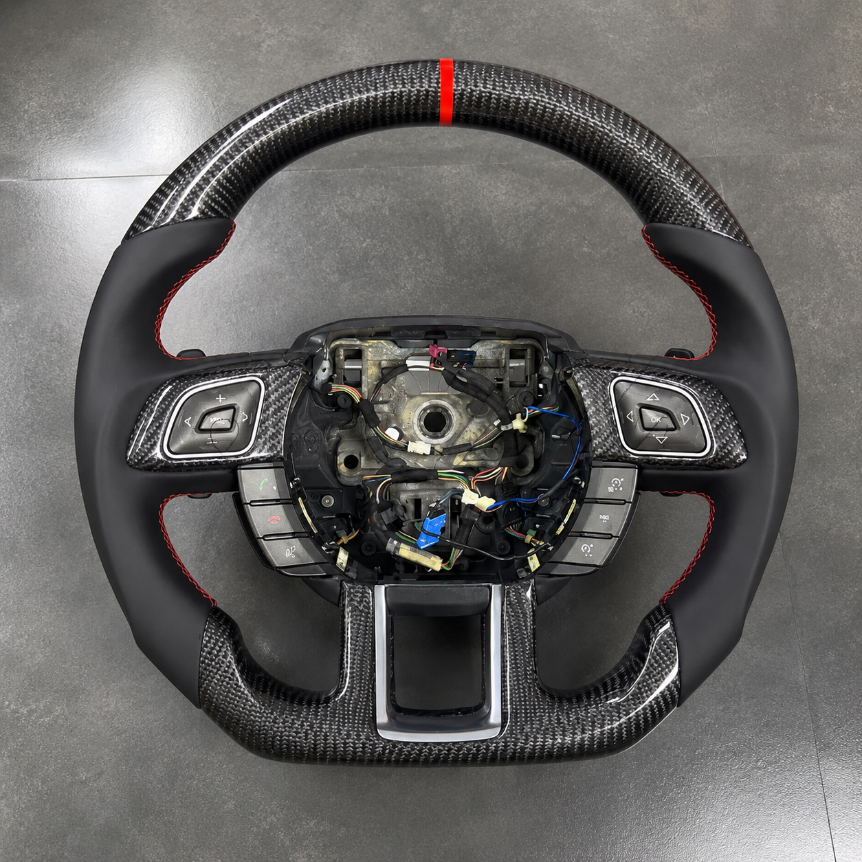 2015-2018 Land Rover Evoque/Defender/Range Rover Carbon Fiber Steering Wheel