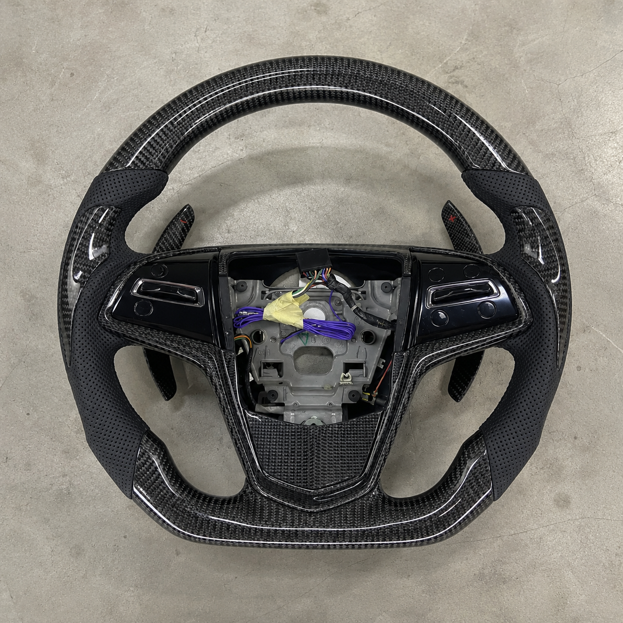 2013-2018 Cadillac ATS/CTS-V Carbon Fiber Leather Steering Wheel
