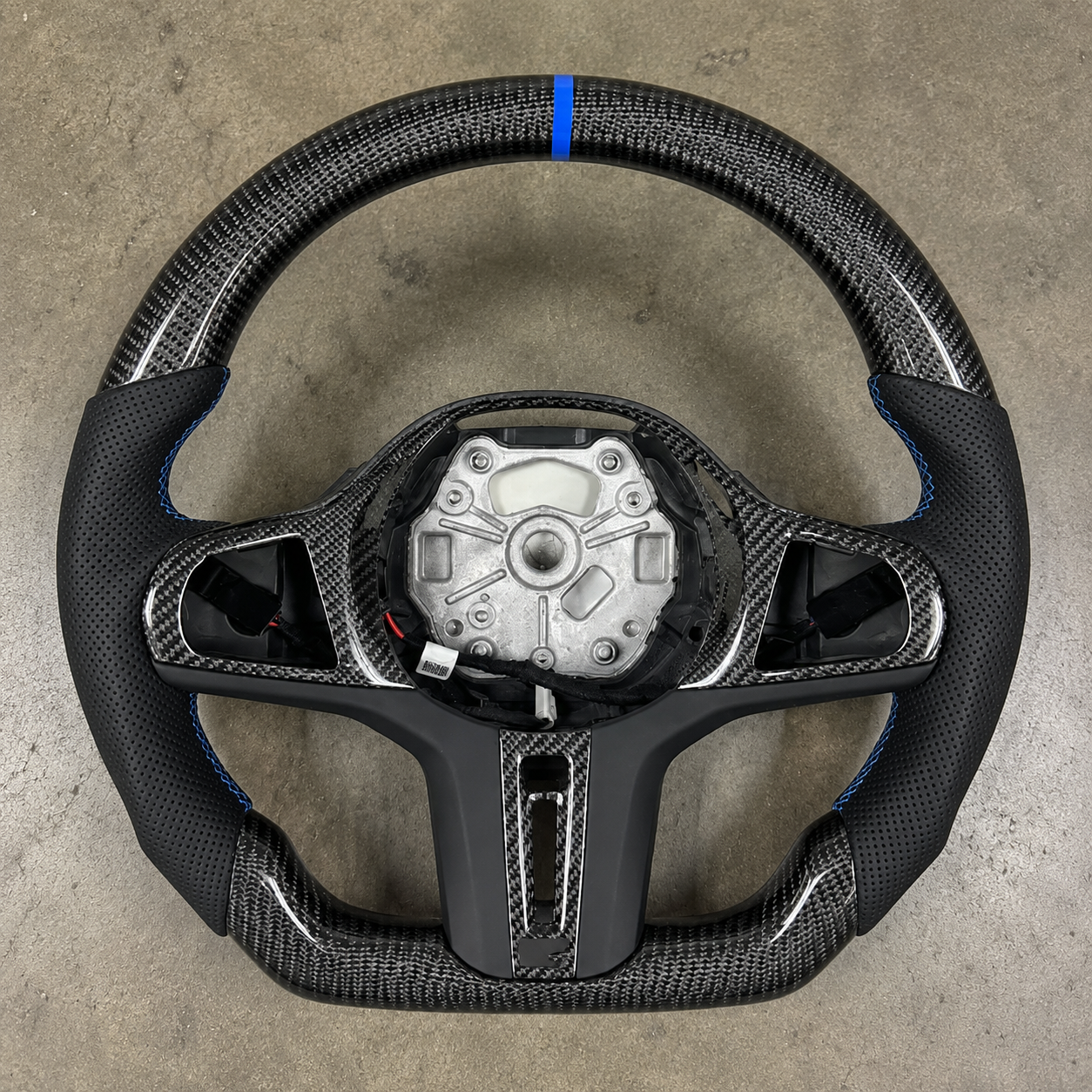 2017-2024 BMW G20/G30/G80/Z4 Suede Carbon Fiber Steering Wheel