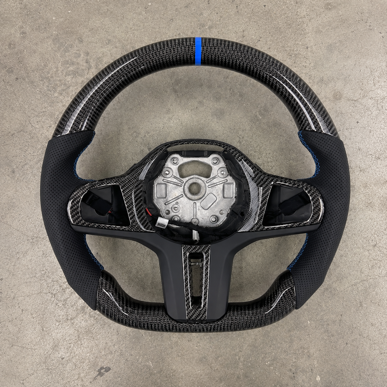 2017-2024 BMW G20/G30/G80/Z4 Suede Carbon Fiber Steering Wheel