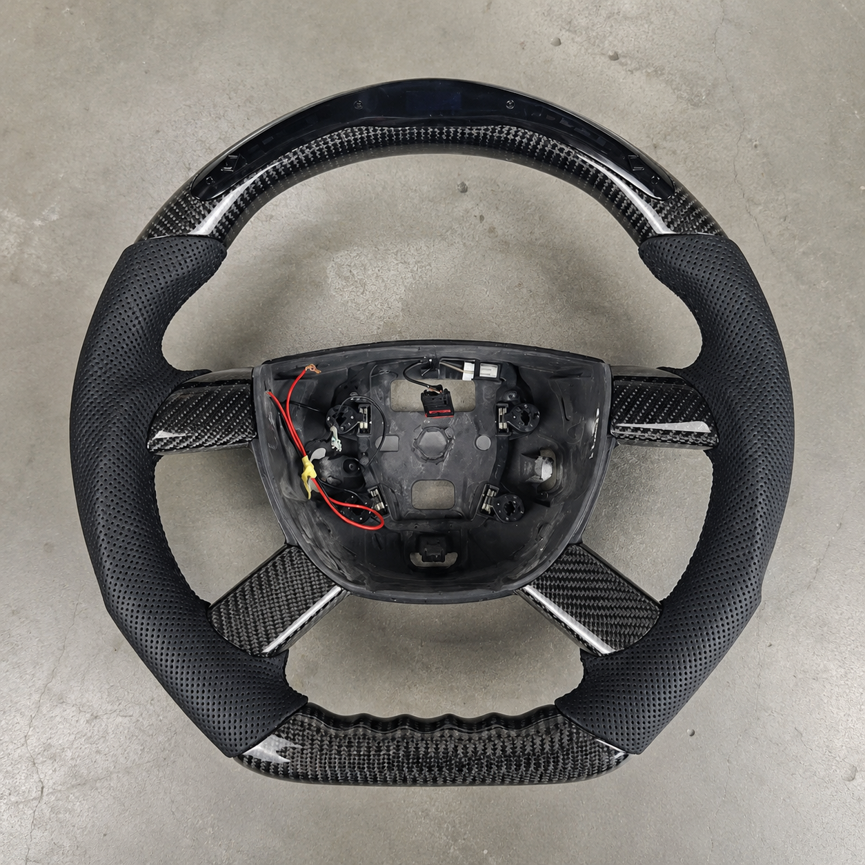 2005-2011 Ford Focus MK2 GT/RS LED Carbon Fiber Steering Wheel