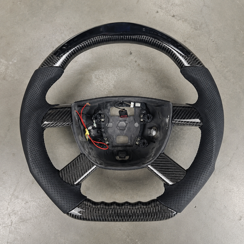 2005-2011 Ford Focus MK2 GT/RS LED Carbon Fiber Steering Wheel