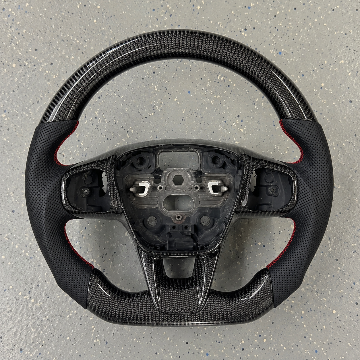 2019-2024 Ford Focus MK4/Puma/Kuga Carbon Fiber Steering Wheel
